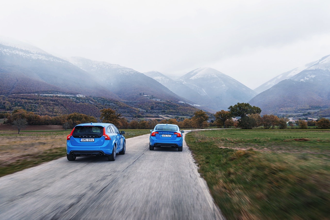 Volvo presenteert de nieuwe S60 en V60 Polestar met 2.0 liter viercilinder. Het 2017-model gaat aan de bak met 367 pk, minder gewicht en een achttrapsautomaat.