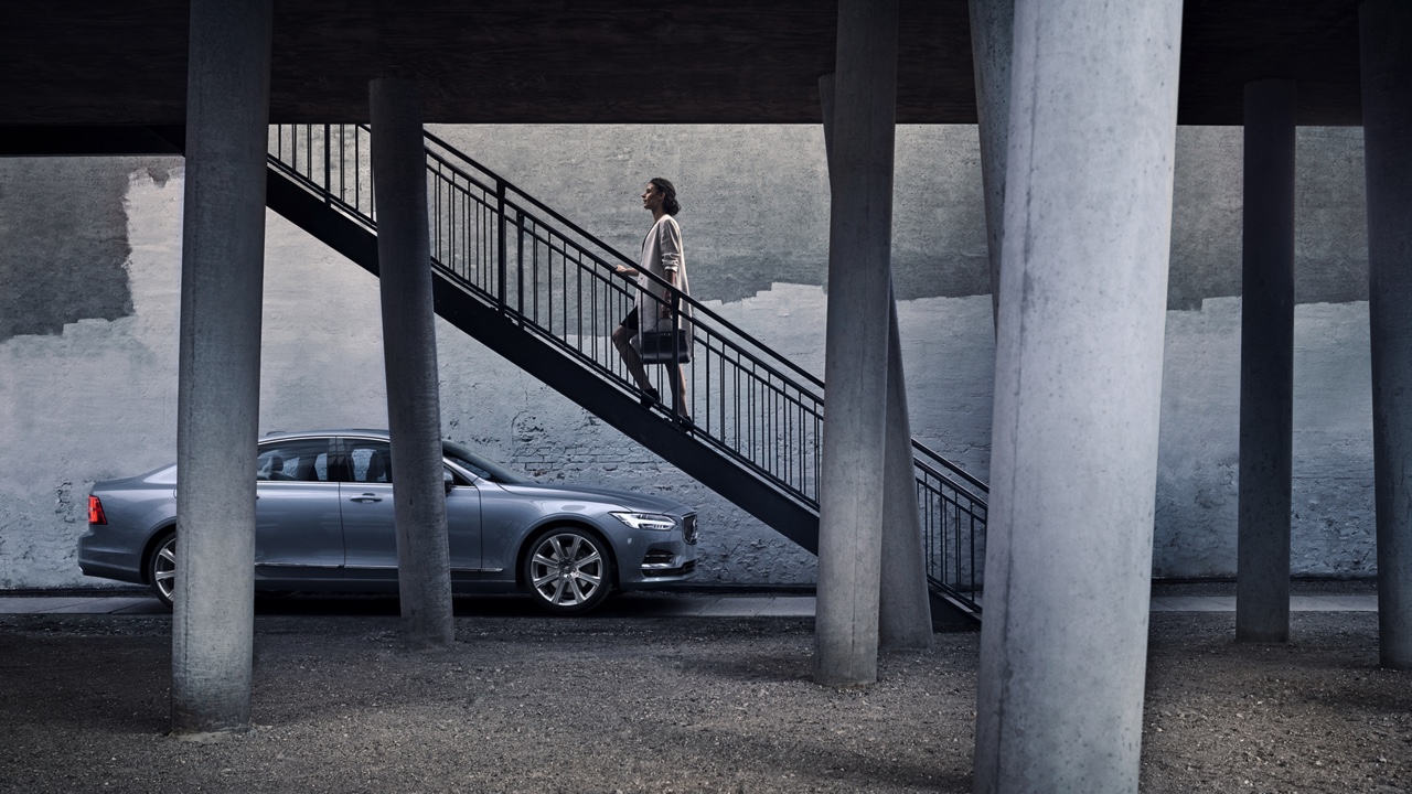 De prijzen van de nieuwe Volvo S90 zijn eind februari 2016 bekend. Volvo introduceert ook een S90 1927 First Edition die in de online verkoop gaat.