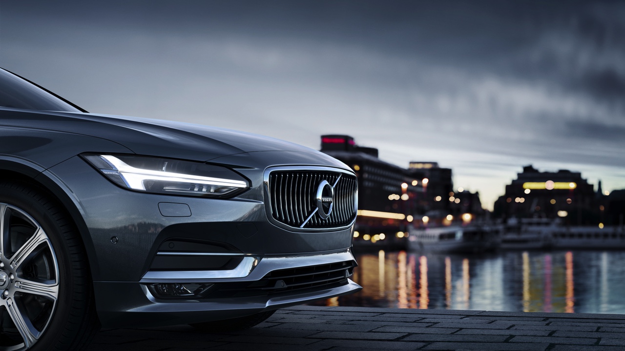 De prijzen van de nieuwe Volvo S90 zijn eind februari 2016 bekend. Volvo introduceert ook een S90 1927 First Edition die in de online verkoop gaat.