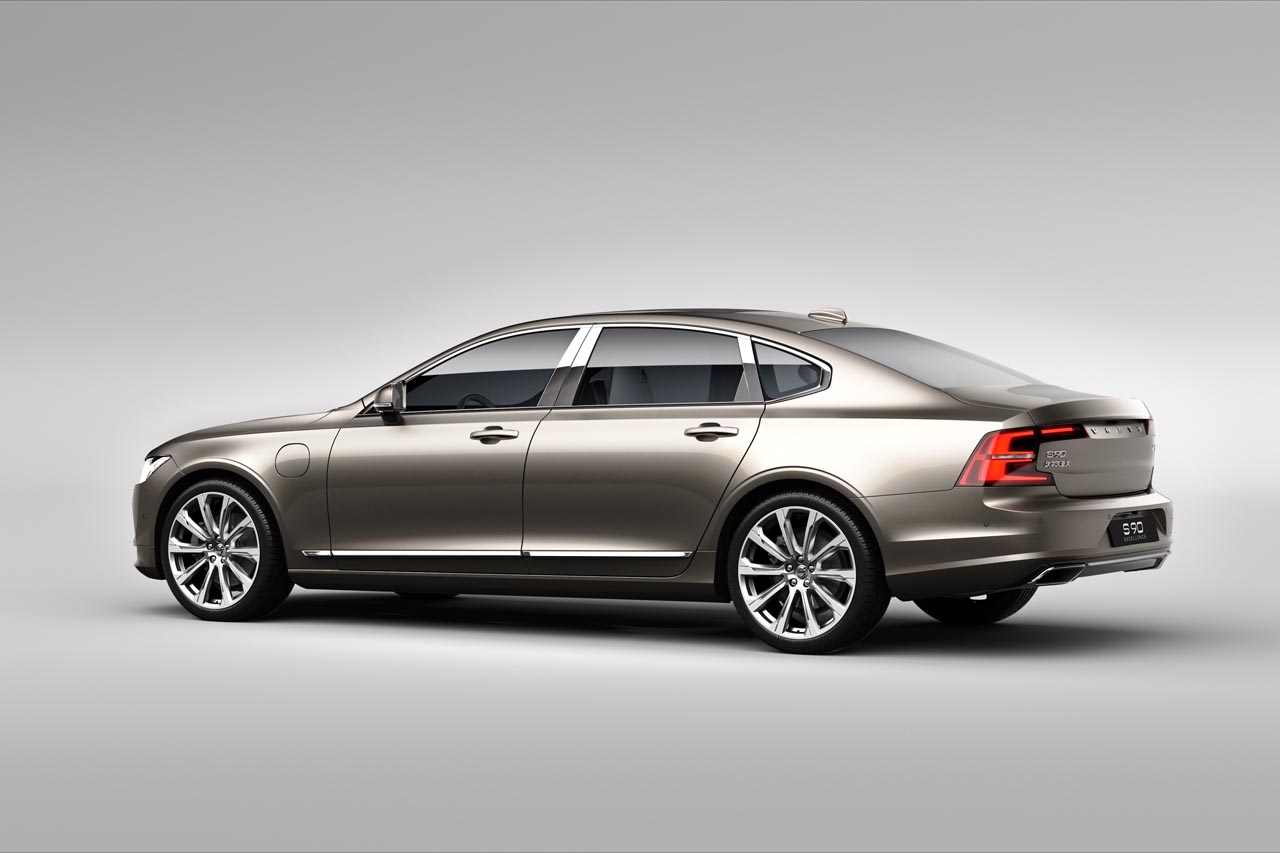 Volvo geeft een prijs aan de lange S90L Excellence.