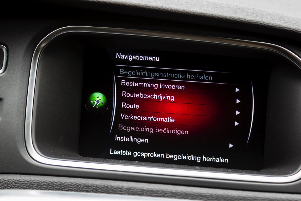 Autotest Volvo V40 D2 Sport, de nieuwe 2.0 liter DRIVE-E diesel met 120 pk en 280 Nm die de V40 in aanmerking laat komen voor 14% bijtelling.