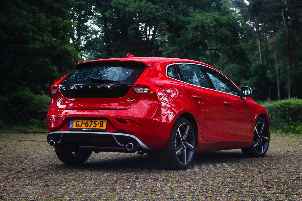 Autotest Volvo V40 D2 Sport, de nieuwe 2.0 liter DRIVE-E diesel met 120 pk en 280 Nm die de V40 in aanmerking laat komen voor 14% bijtelling.
