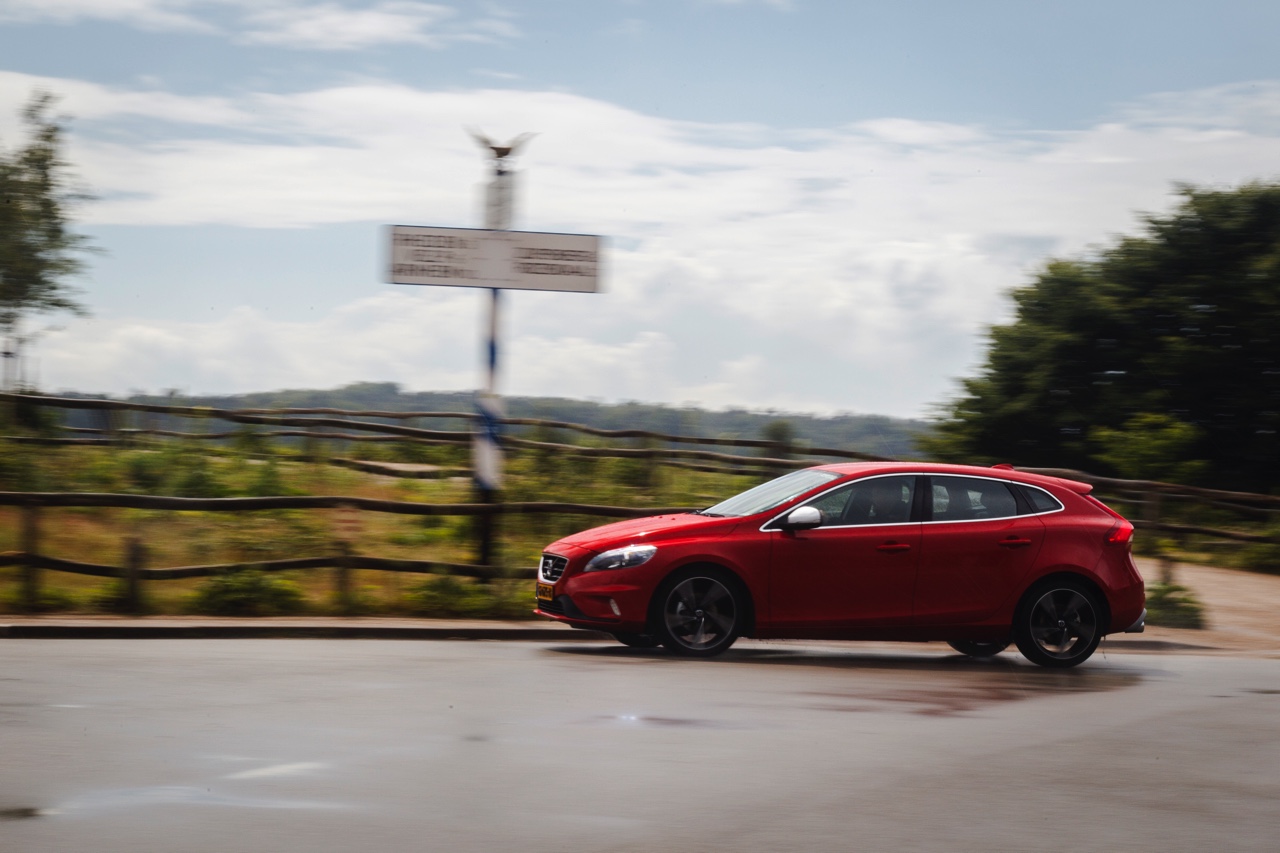 Autotest Volvo V40 D2 Sport, de nieuwe 2.0 liter DRIVE-E diesel met 120 pk en 280 Nm die de V40 in aanmerking laat komen voor 14% bijtelling.