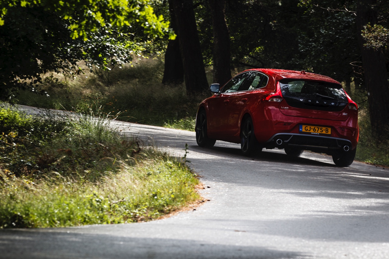 Autotest Volvo V40 D2 Sport, de nieuwe 2.0 liter DRIVE-E diesel met 120 pk en 280 Nm die de V40 in aanmerking laat komen voor 14% bijtelling.