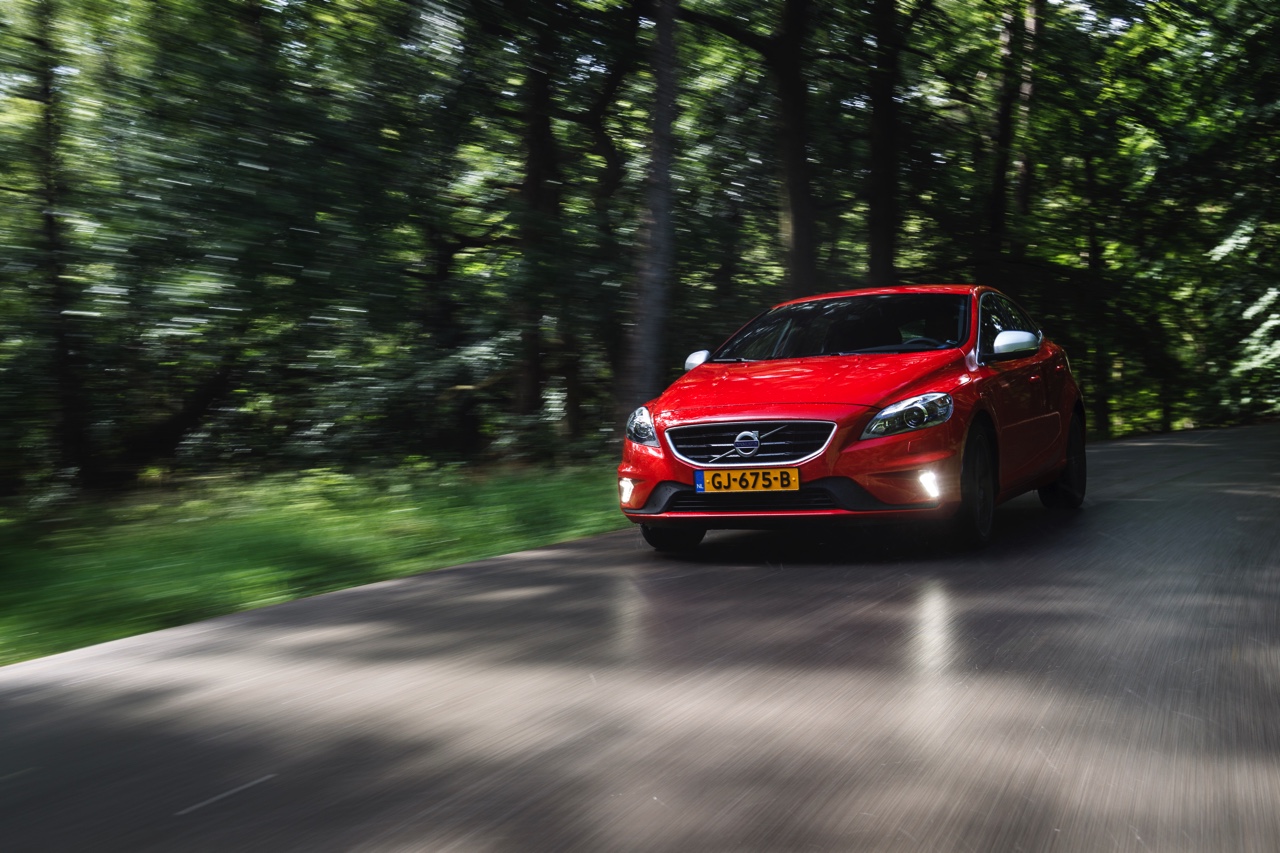 Autotest Volvo V40 D2 Sport, de nieuwe 2.0 liter DRIVE-E diesel met 120 pk en 280 Nm die de V40 in aanmerking laat komen voor 14% bijtelling.