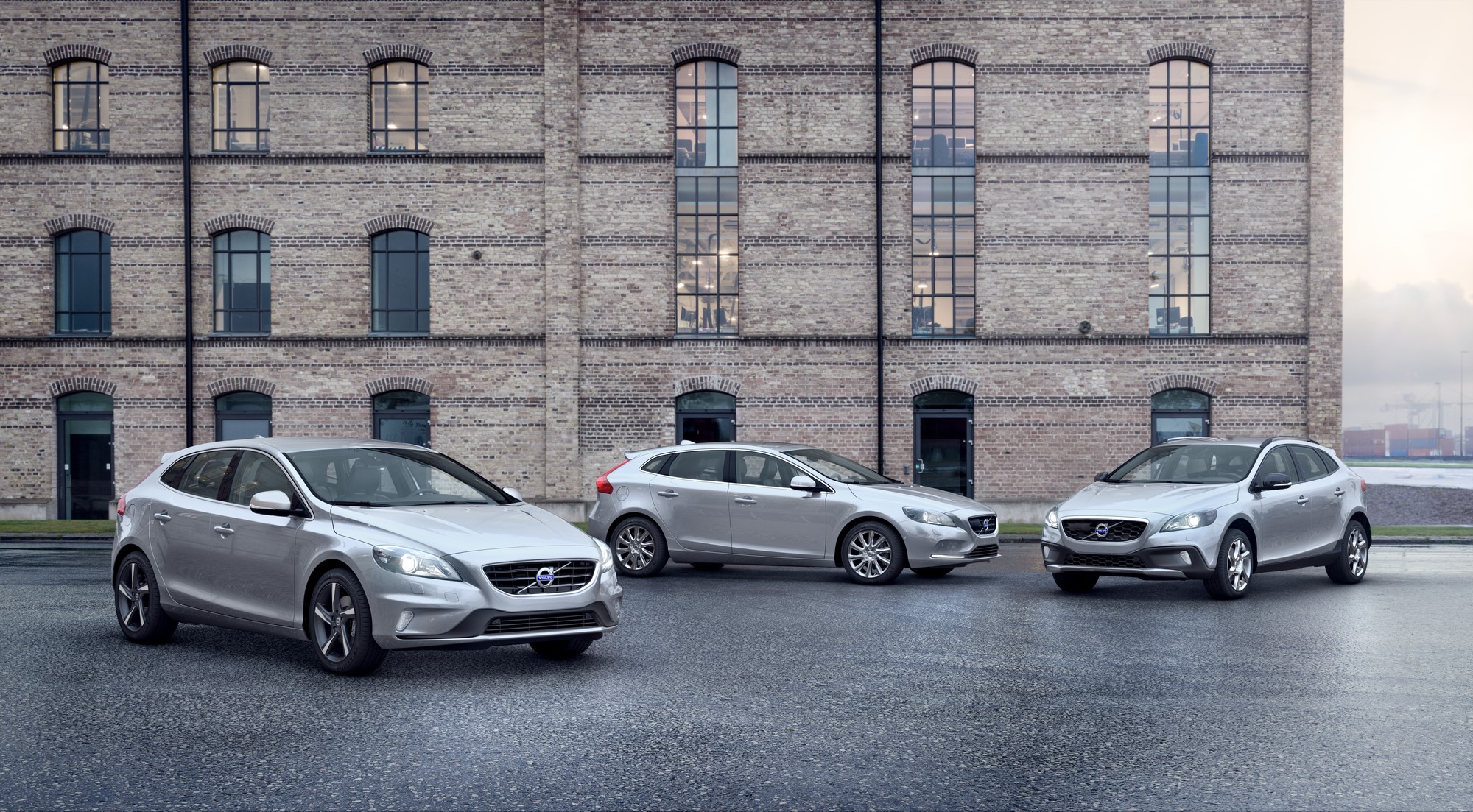 De Volvo V40 en V40 Cross Country komen in 2016 ook als Nordic en Nordic+ voor de dag. De dieselvarianten scoren 21% bijtelling voor de zakelijke rijder.