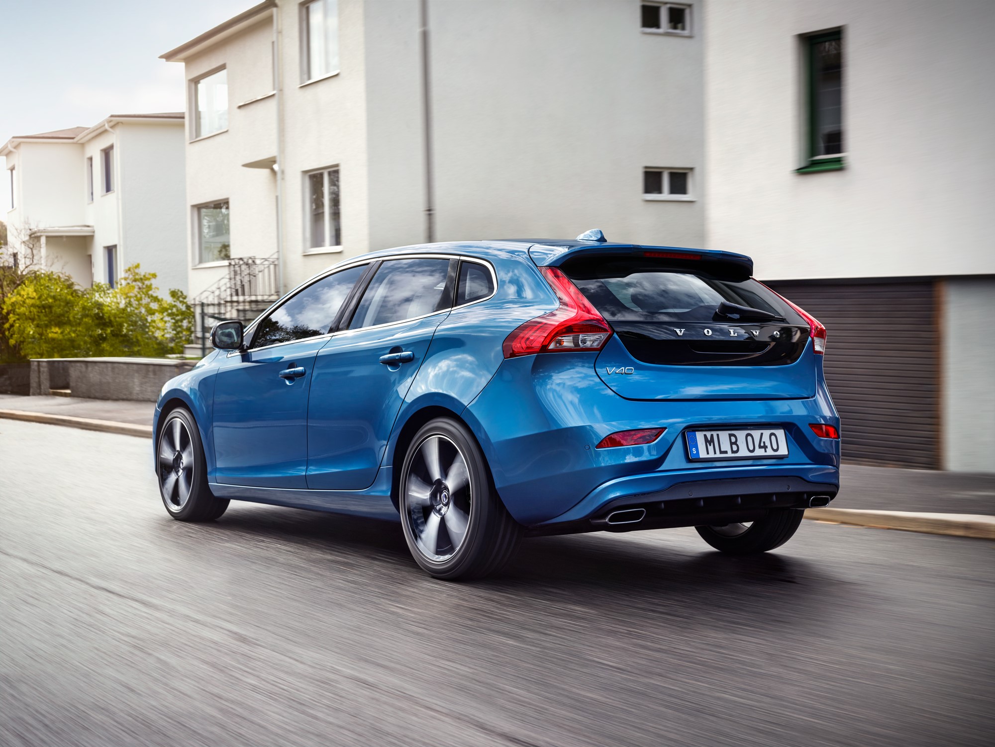 De Volvo V40 en V40 Cross Country komen in 2016 ook als Nordic en Nordic+ voor de dag. De dieselvarianten scoren 21% bijtelling voor de zakelijke rijder.