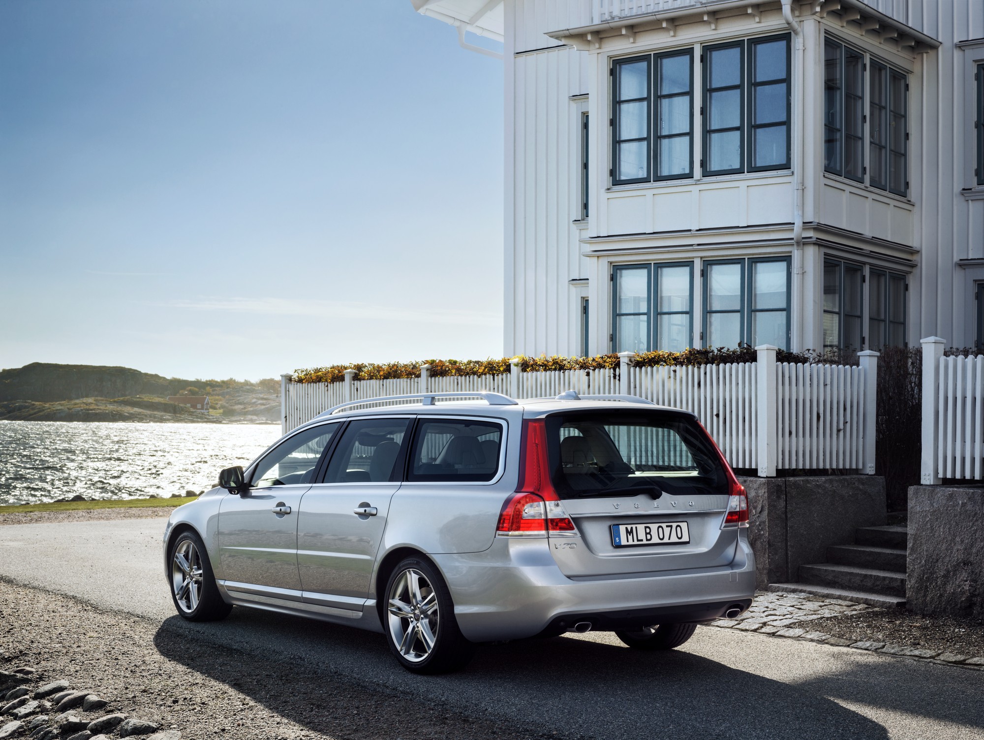 Volvo zwaait de V70 en XC70 uit met nieuwe Drive-E motoren en de Classic, Dynamic en Inscription Editions.