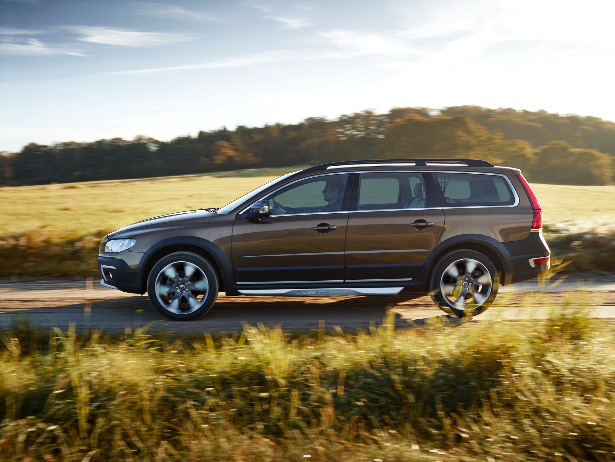 Volvo zwaait de V70 en XC70 uit met nieuwe Drive-E motoren en de Classic, Dynamic en Inscription Editions.