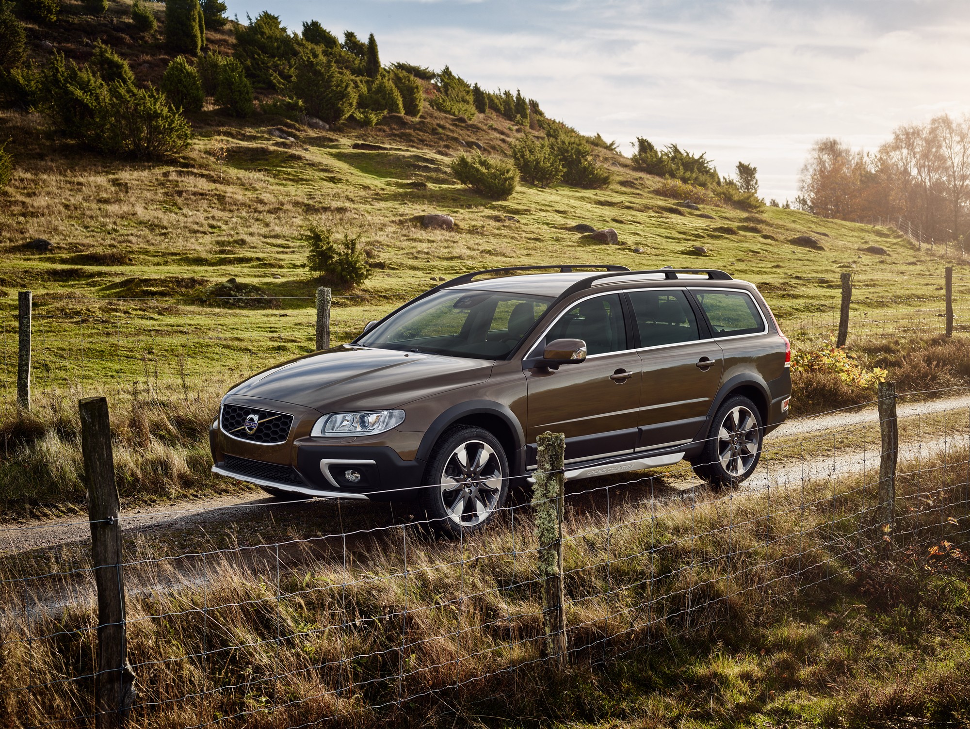 Volvo zwaait de V70 en XC70 uit met nieuwe Drive-E motoren en de Classic, Dynamic en Inscription Editions.