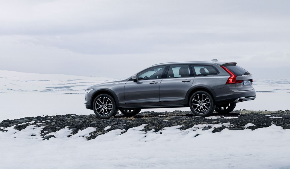 De Volvo V90 Cross Country is uitgelekt, hier de beelden.
