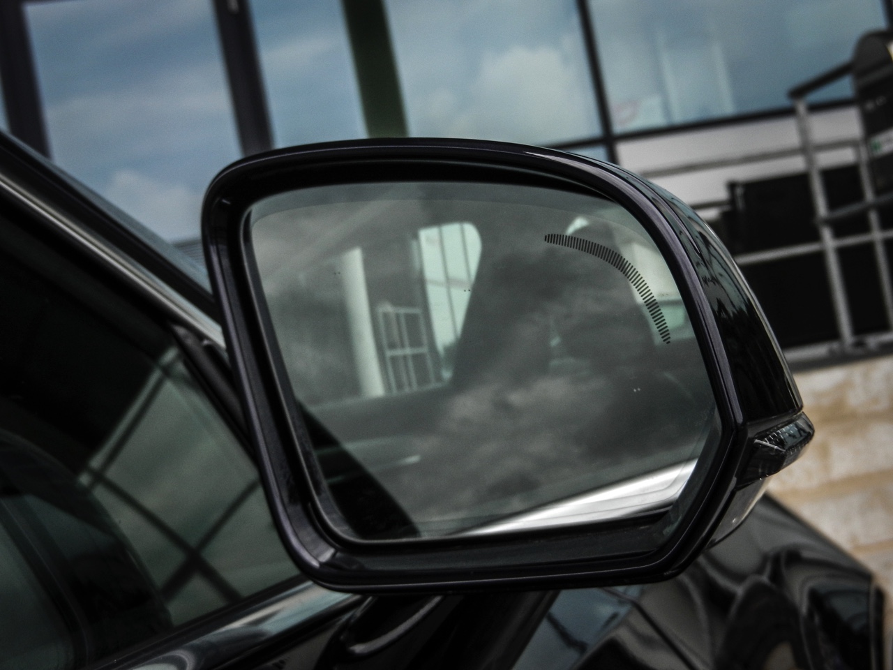 Autotest Volvo V90 D4 Inscription Geartronic, de Zweedse Estate met veel ruimte en comfort loopt over van verfijning en rust. Is hij klaar voor de Duitsers?