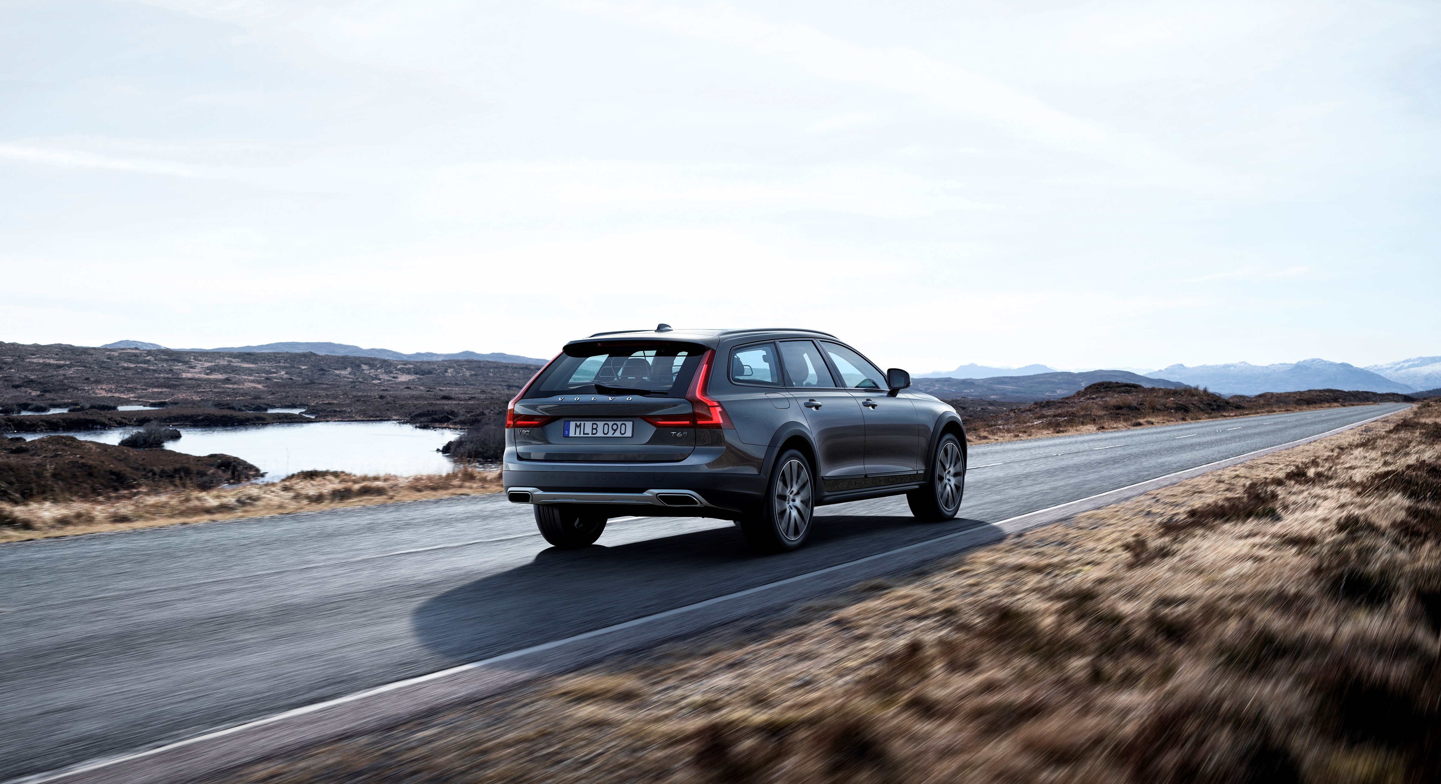 De Volvo V90 Cross Country is onderweg. Nu zijn er ook officile beelden en een video.