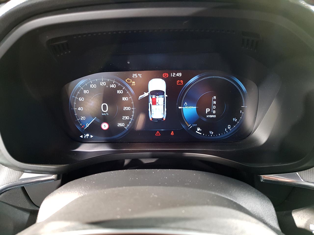 Volvo lanceert in september de tweede generatie XC60. AutoVandaag mocht er al even aan proeven, stilstaand.
