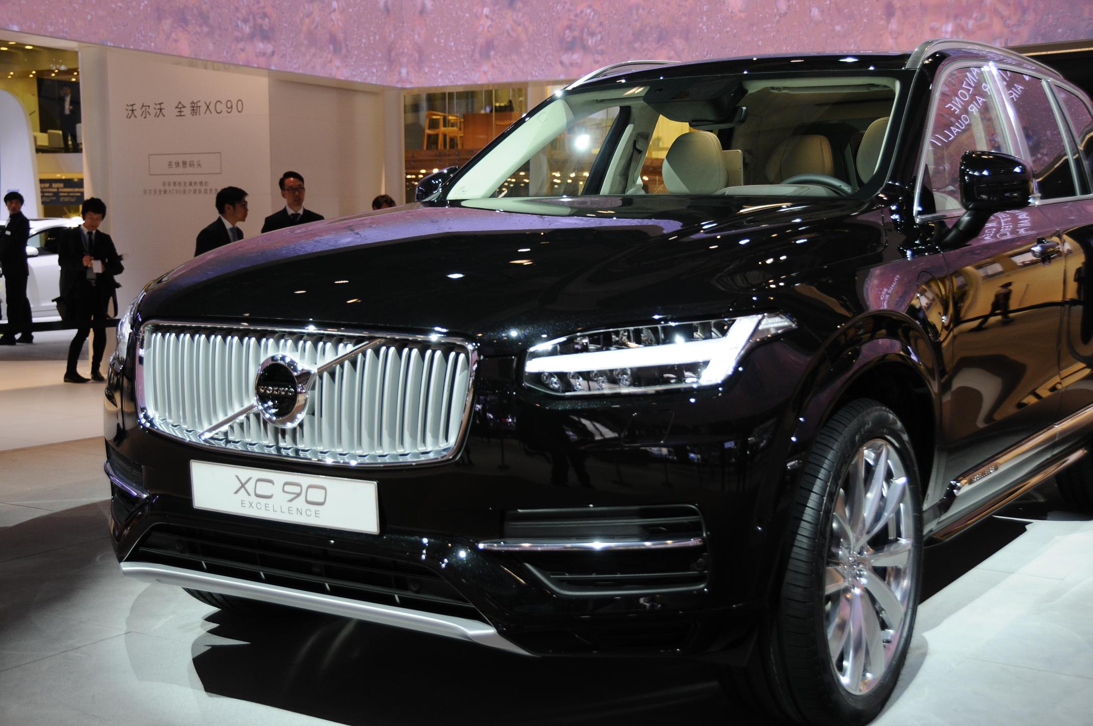 Volvo heeft met de XC90 Excellence laten zien dat hun nieuwe SUV is toegerust op de meest veeleisende klant. Binnenkort gaat Volvo het nieuwe topmodel ook online verkopen.