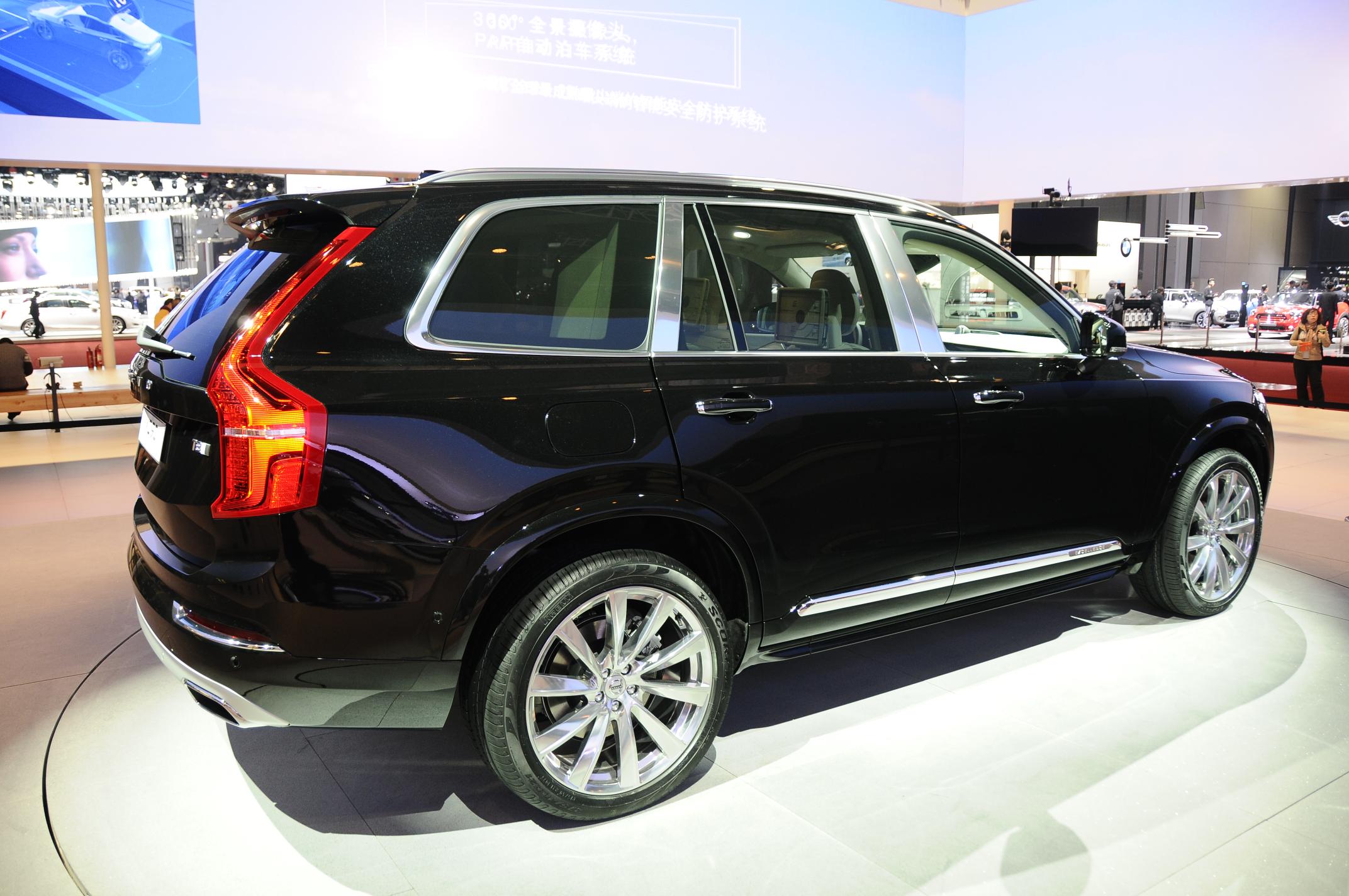 Volvo heeft met de XC90 Excellence laten zien dat hun nieuwe SUV is toegerust op de meest veeleisende klant. Binnenkort gaat Volvo het nieuwe topmodel ook online verkopen.