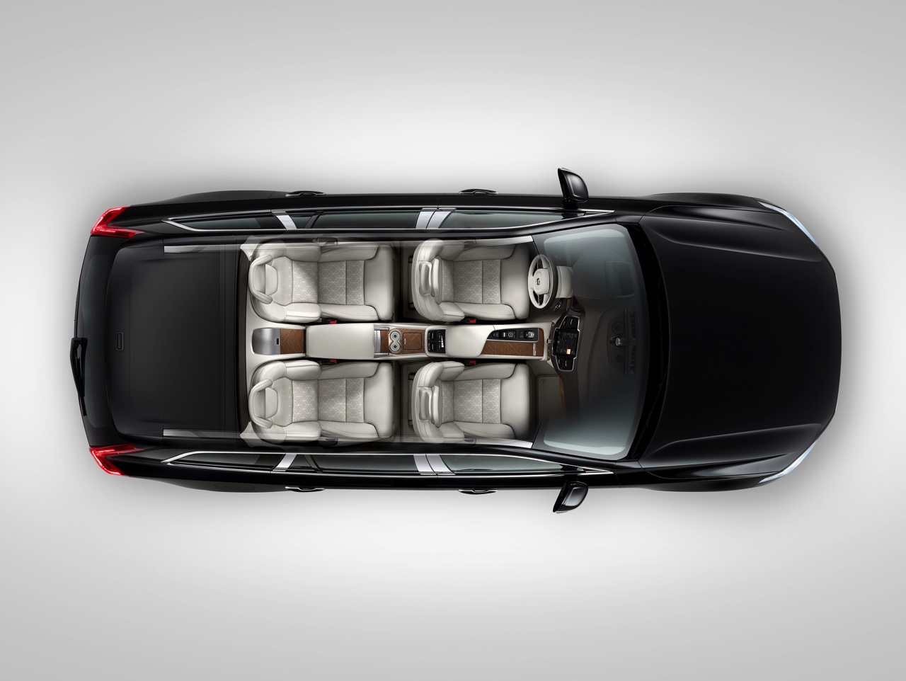 Volvo heeft met de XC90 Excellence laten zien dat hun nieuwe SUV is toegerust op de meest veeleisende klant. Binnenkort gaat Volvo het nieuwe topmodel ook online verkopen.