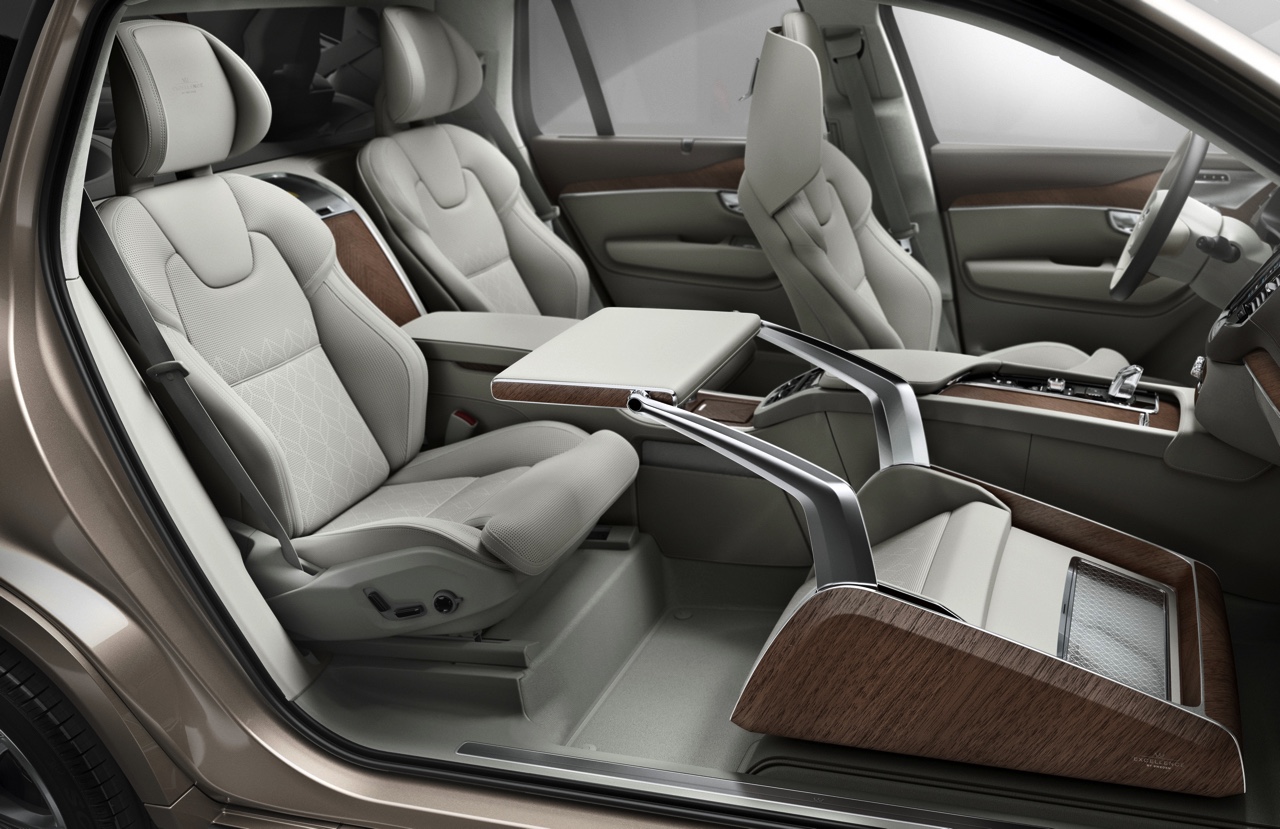 Volvo heeft met de XC90 Excellence laten zien dat hun nieuwe SUV is toegerust op de meest veeleisende klant. Binnenkort gaat Volvo het nieuwe topmodel ook online verkopen.