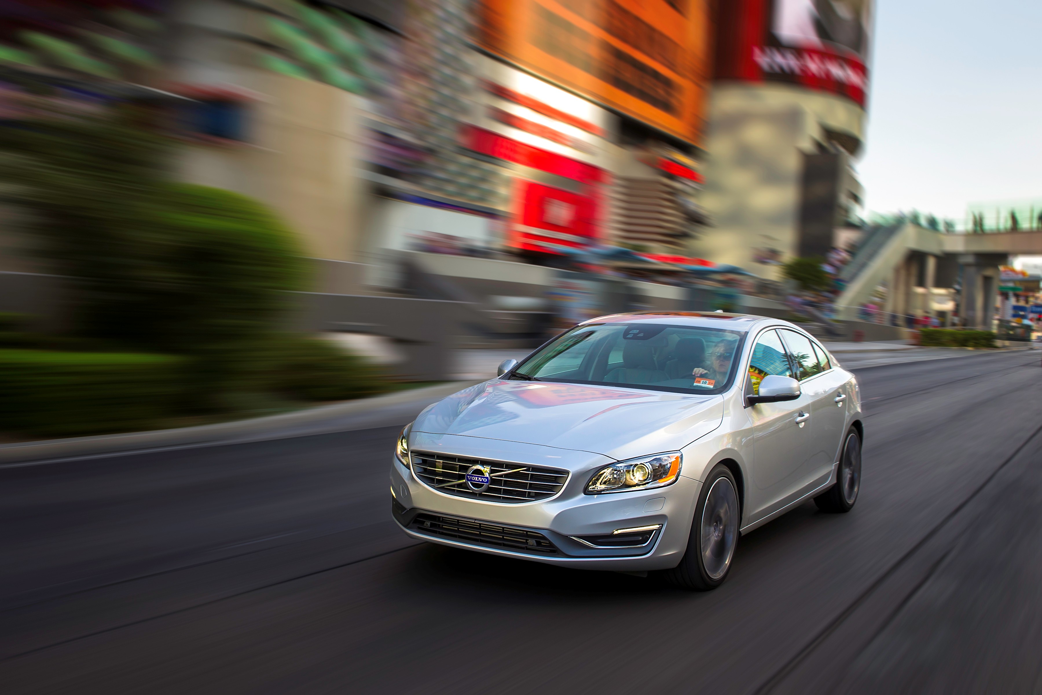 Volvo kondigt aan een nieuwe fabriek in de Verenigde Staten te gaan bouwen ter ondersteuning van het US Revival Plan.
