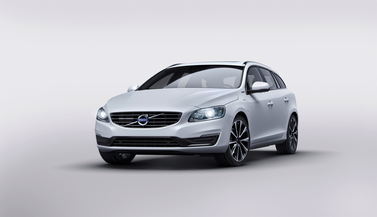Volvo V60 D5 Twin Engine plug-in hybride beleeft zijn debuut op de Autosalon van Genve in een speciale oplage en komt later dit jaar in een reguliere uitvoering op de markt.