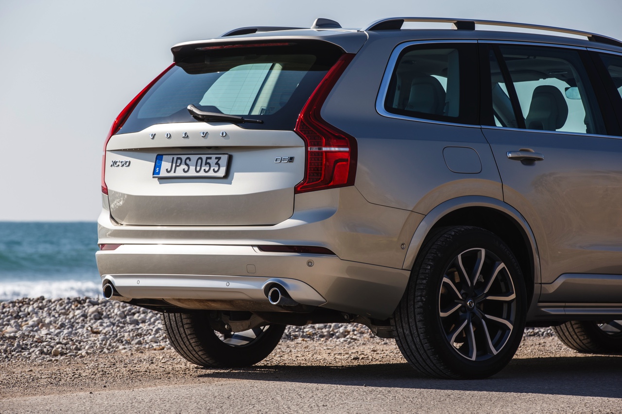 Autotest met nieuwe Volvo XC90 T8 Twin Engine en XC90 D5 AWD. Ale ins-and-outs in de rijtest tijdens de persintroductie in Barcelona.