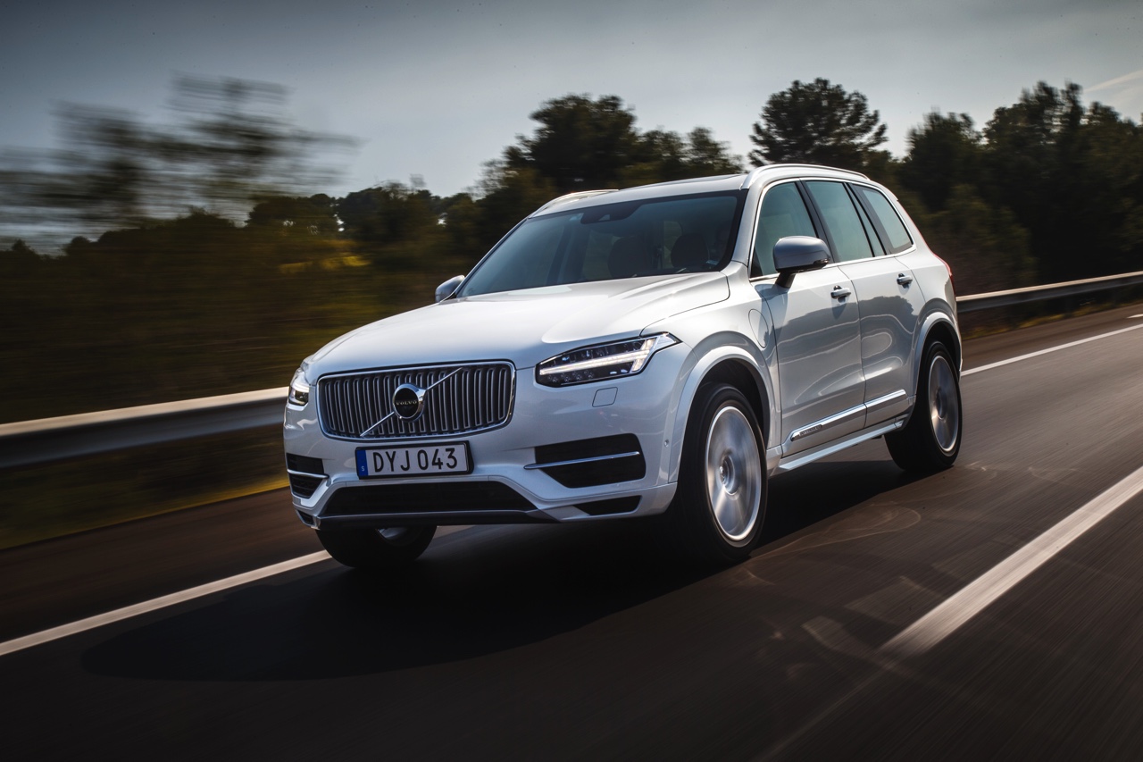 Autotest met nieuwe Volvo XC90 T8 Twin Engine en XC90 D5 AWD. Ale ins-and-outs in de rijtest tijdens de persintroductie in Barcelona.