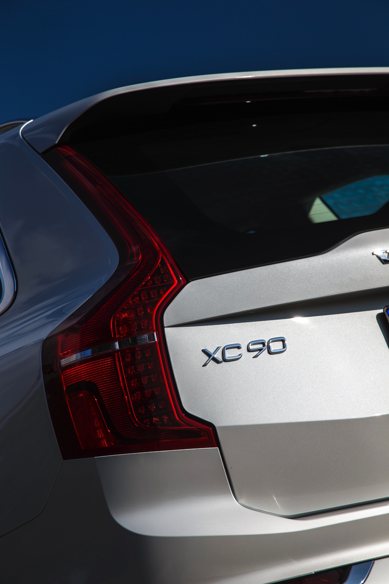 Autotest met nieuwe Volvo XC90 T8 Twin Engine en XC90 D5 AWD. Ale ins-and-outs in de rijtest tijdens de persintroductie in Barcelona.