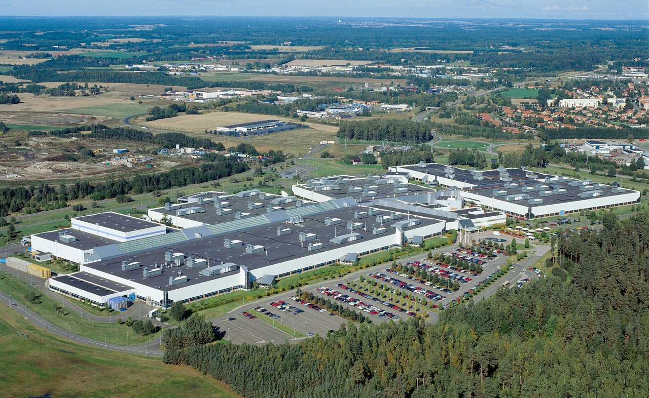 Volvo heeft de eerste klimaatneutrale fabriek in gebruik genomen, de motorenfabriek in het Zweedse Skvde.