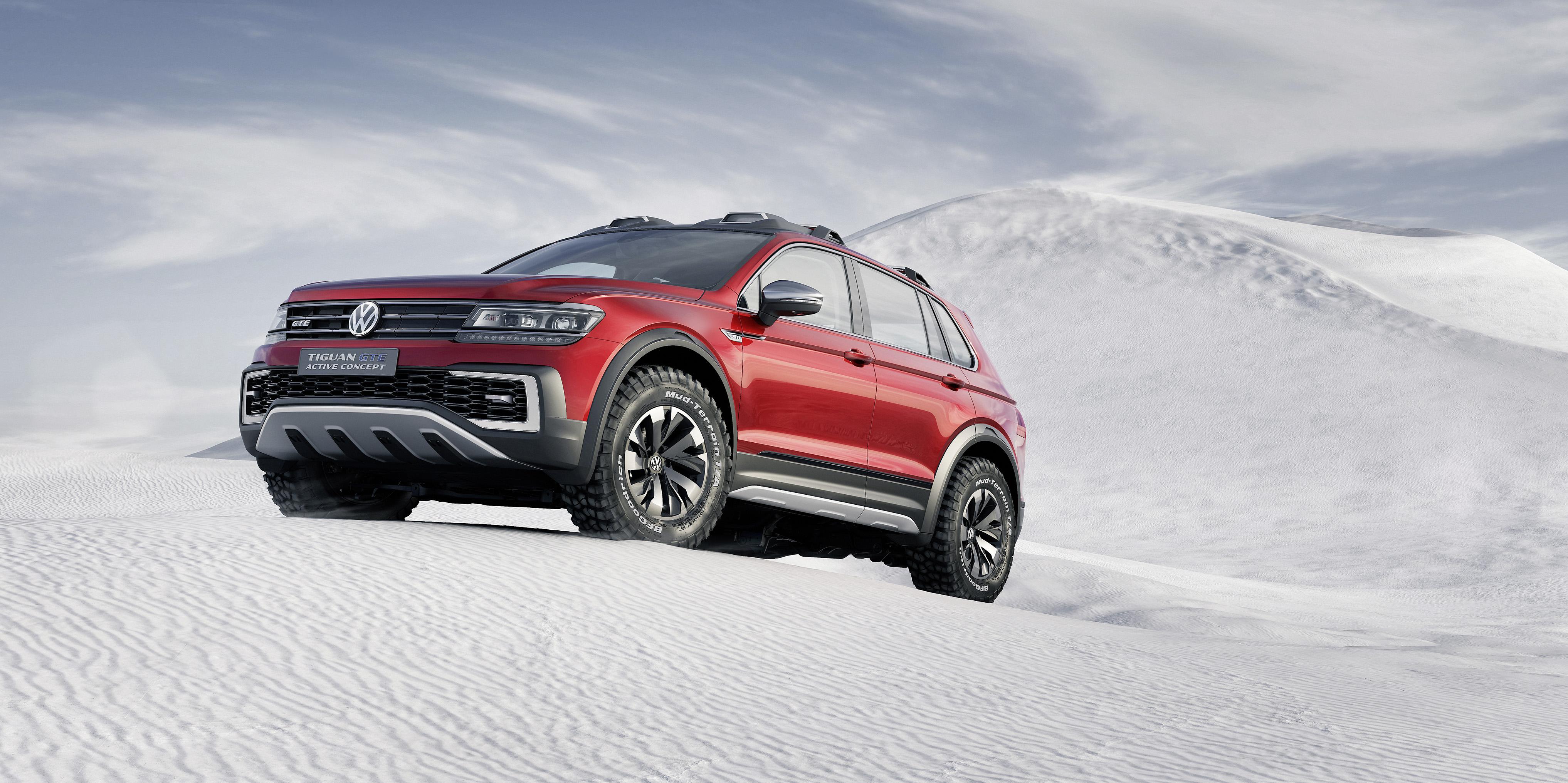 Op de Detroit Auto Show introduceert Volkswagen de Tiguan GTE als studiemodel. De Tiguan GTE Active Concept verwijst ook naar de Tiguan met verlengde wielbasis die voor Amerika bestemd is.