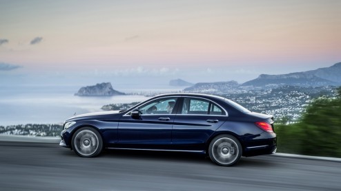 Mercedes introduceert nieuwe C-Klasse ook als C 300 BlueTEC Hybrid, een dieselhybride met 20% bijtelling. Meerprijs zeer laag.