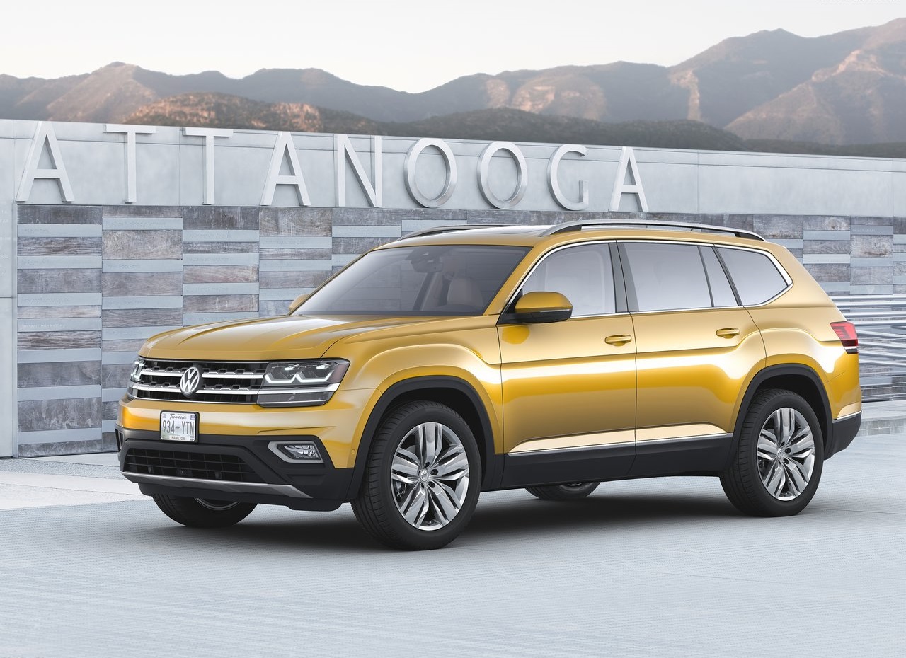 In de VS heeft Volkswagen de nieuwe Atlas gepresenteerd, een naar onze begrippen grote SUV die er best wel goed uitziet. Hebben we nog wel een Touareg nodig?