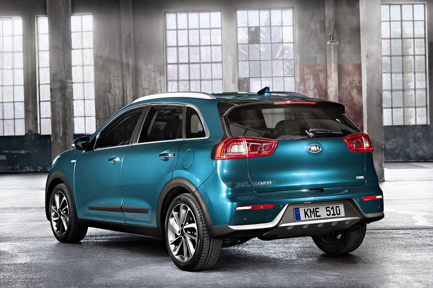 De Kia Niro pakt het als hybride anders aan dan de Toyota Prius. Kia plaatst de Niro tussen de cee'd en Sportage als echte crossover.