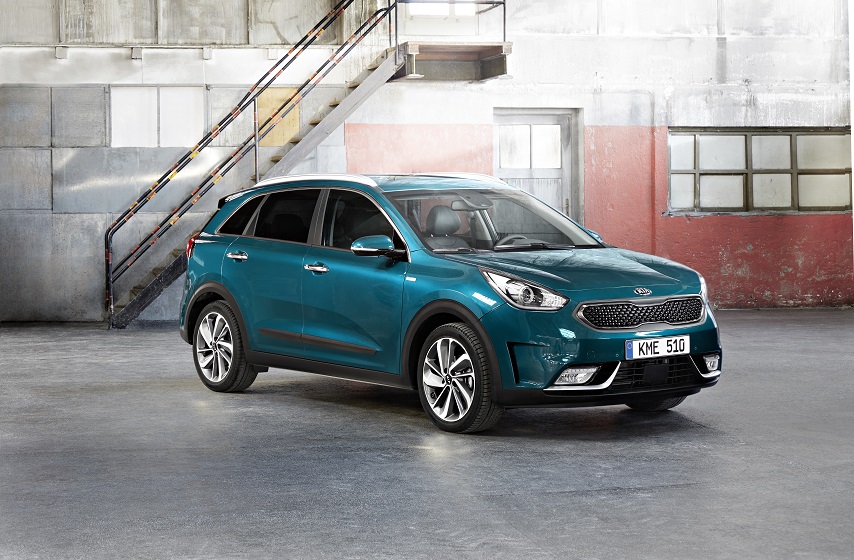 De Kia Niro pakt het als hybride anders aan dan de Toyota Prius. Kia plaatst de Niro tussen de cee'd en Sportage als echte crossover.