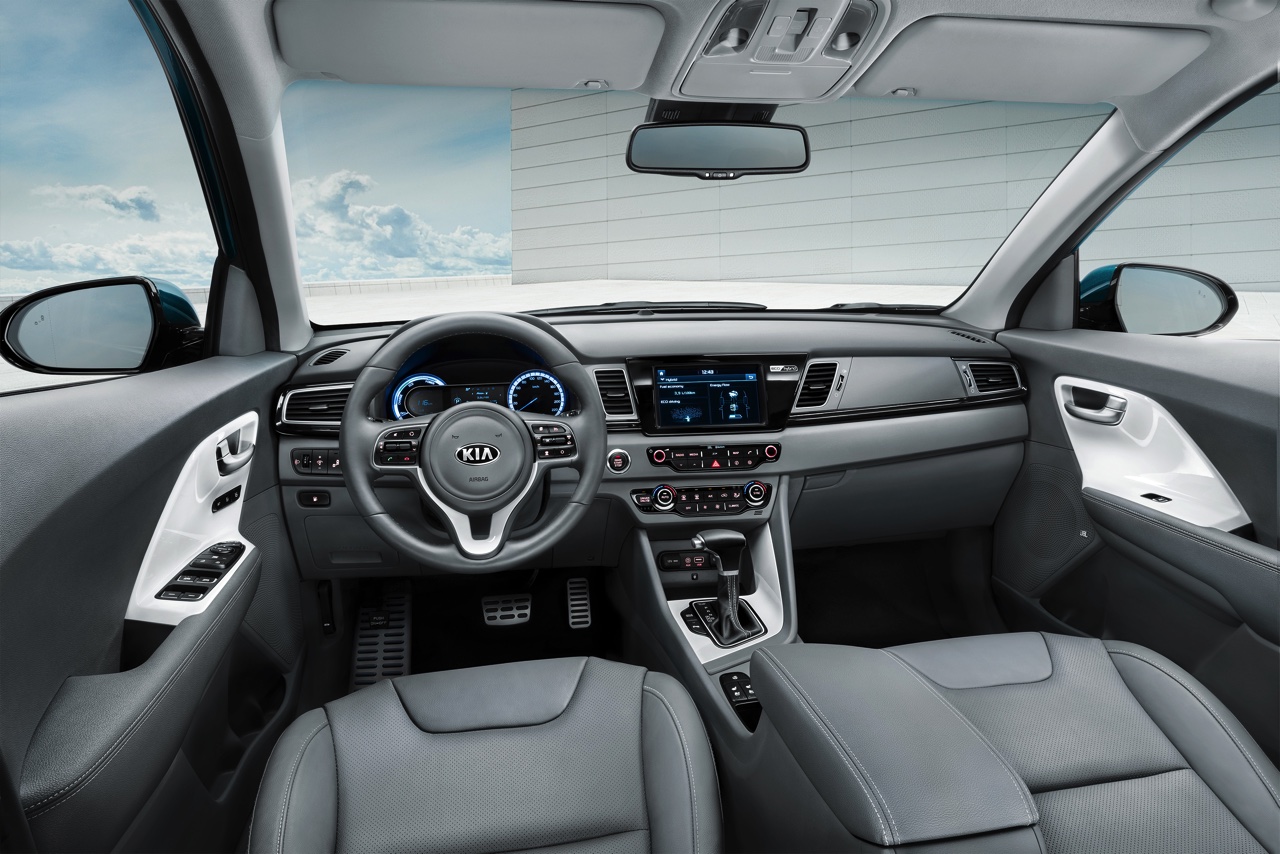 De Kia Niro pakt het als hybride anders aan dan de Toyota Prius. Kia plaatst de Niro tussen de cee'd en Sportage als echte crossover.