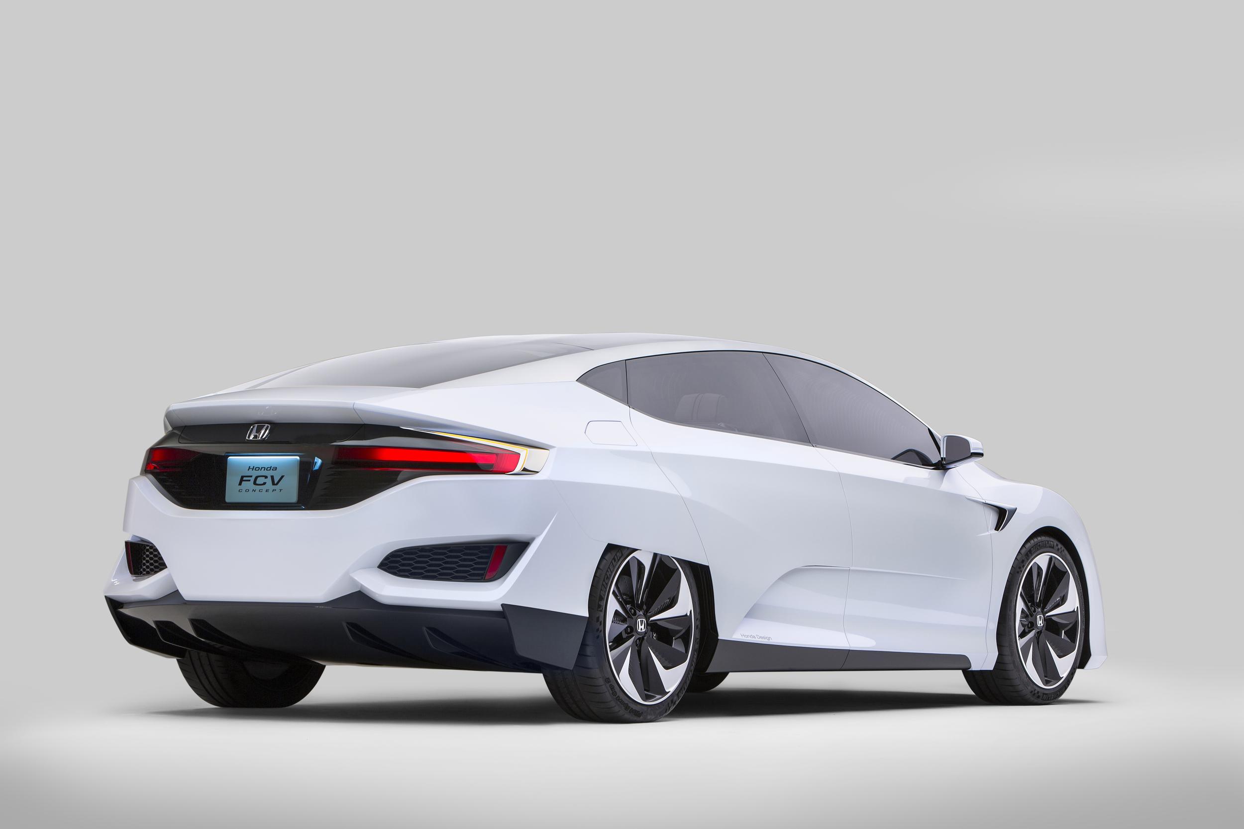 Honda komt tussen 2016 en 2018 met een waterstofauto, een plug-in hybride en een volledig elektrische auto.