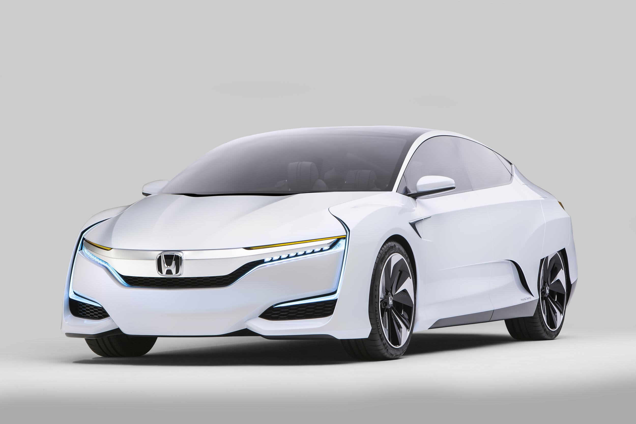 Honda komt tussen 2016 en 2018 met een waterstofauto, een plug-in hybride en een volledig elektrische auto.