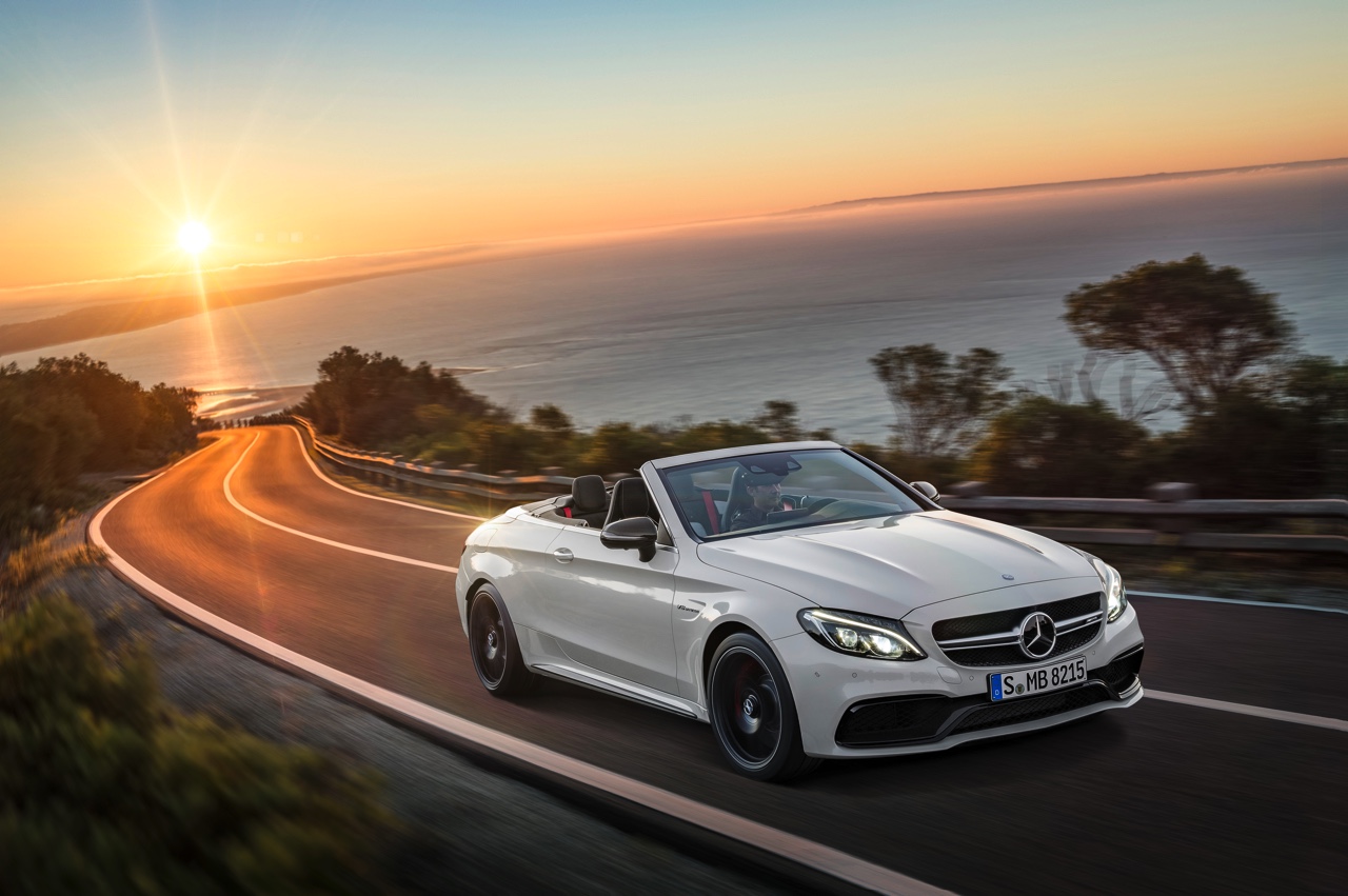 De Mercedes C-Klasse Cabriolet gaat nu in de verkoop. Lees hier alles over de beschikbare uitvoeringen en prijzen.