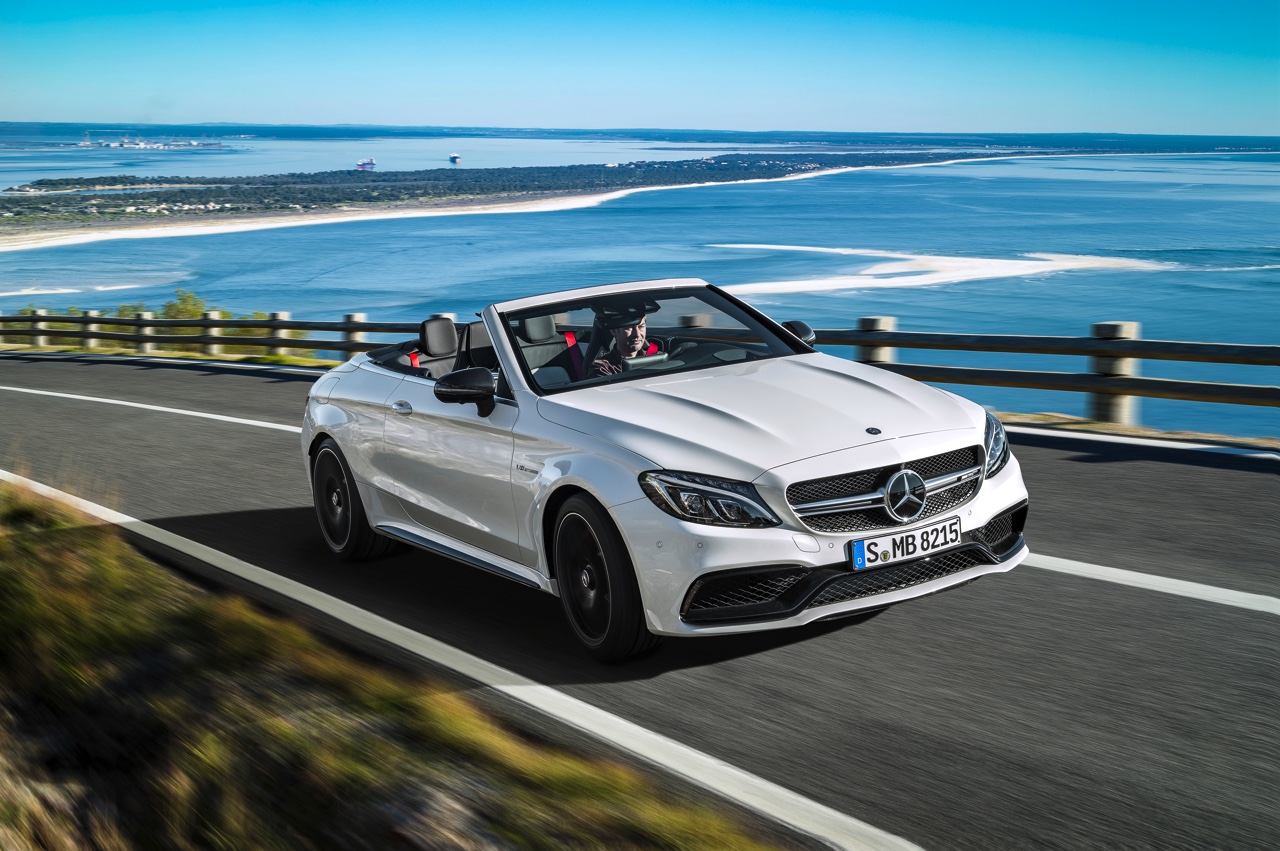 De Mercedes C-Klasse Cabriolet gaat nu in de verkoop. Lees hier alles over de beschikbare uitvoeringen en prijzen.