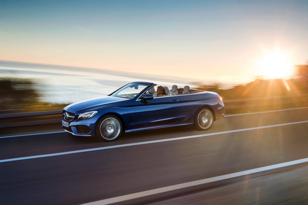 De Mercedes C-Klasse Cabriolet gaat nu in de verkoop. Lees hier alles over de beschikbare uitvoeringen en prijzen.