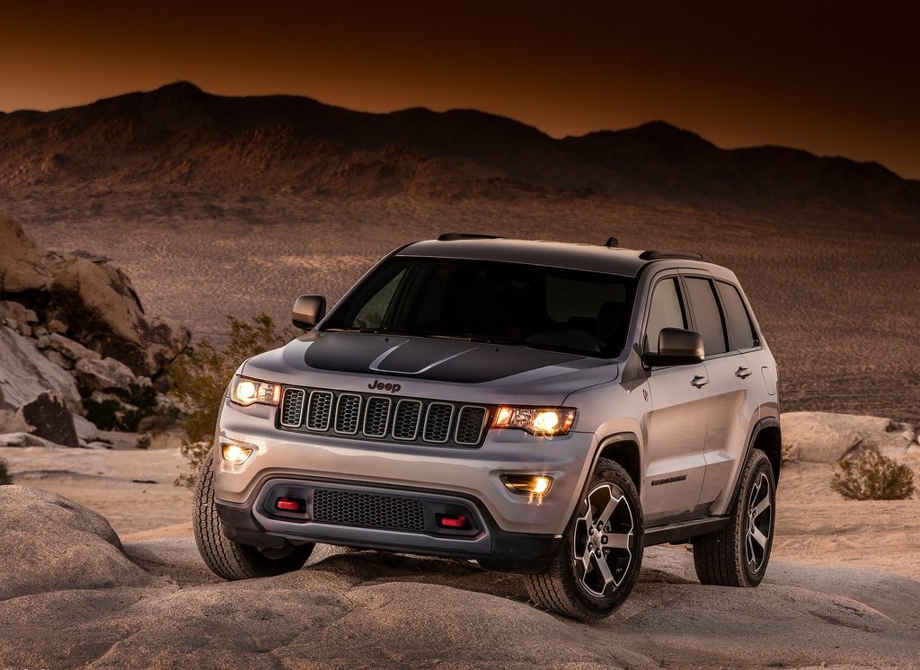 Jeep geeft de Grand Cherokee een tweede facelift voor modeljaar 2017, samen met updates voor de Trailhawk, Summit en SRT.