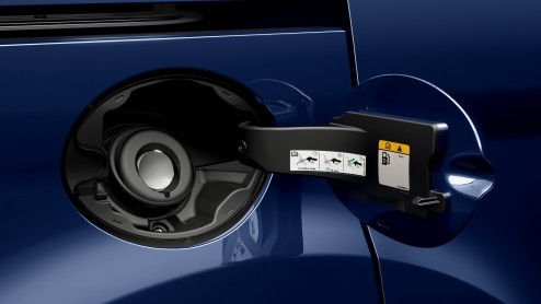 Oplossing verkeerd tanken is niet zo eenvoudig. Ford zette met EasyFuel de eerste stap. Jaarlijks wordt er voor 490.000 liter verkeerd getankt. De ANWB is er dagelijks druk mee.