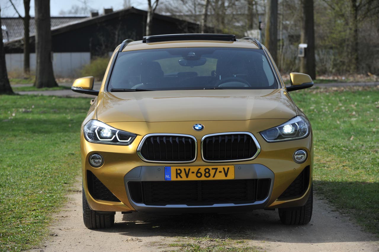 BMW komt met de X2 op dezelfde basis als de X1. Het model is meer een crossover dan een SUV.