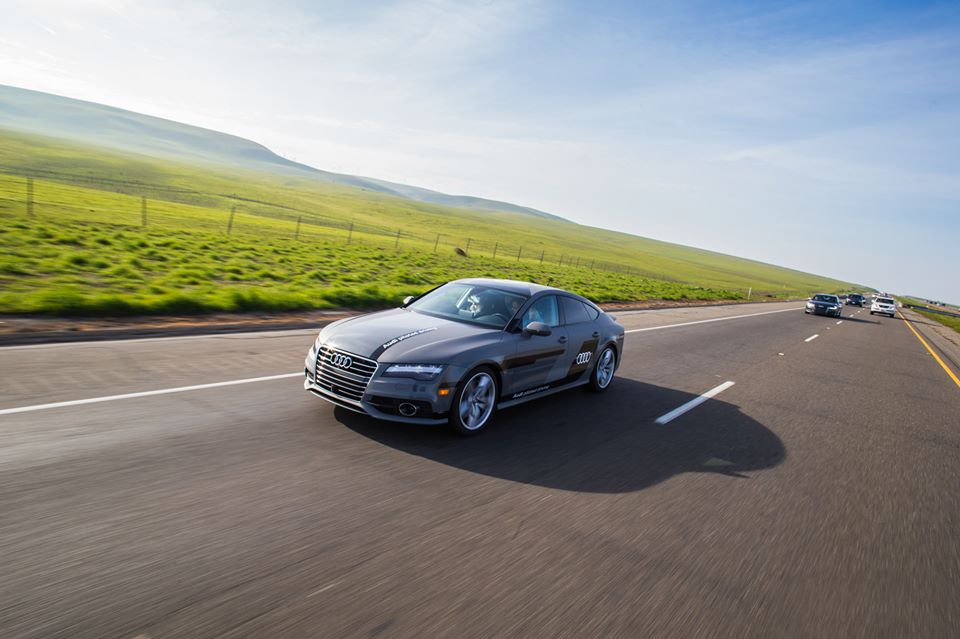 Zelfrijdende Audi A7 Sportback van Silicon Valley naar Las Vegas gereden voor CES 2015.