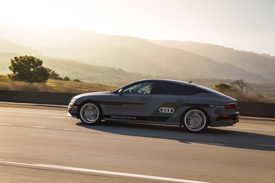 Zelfrijdende Audi A7 Sportback van Silicon Valley naar Las Vegas gereden voor CES 2015.