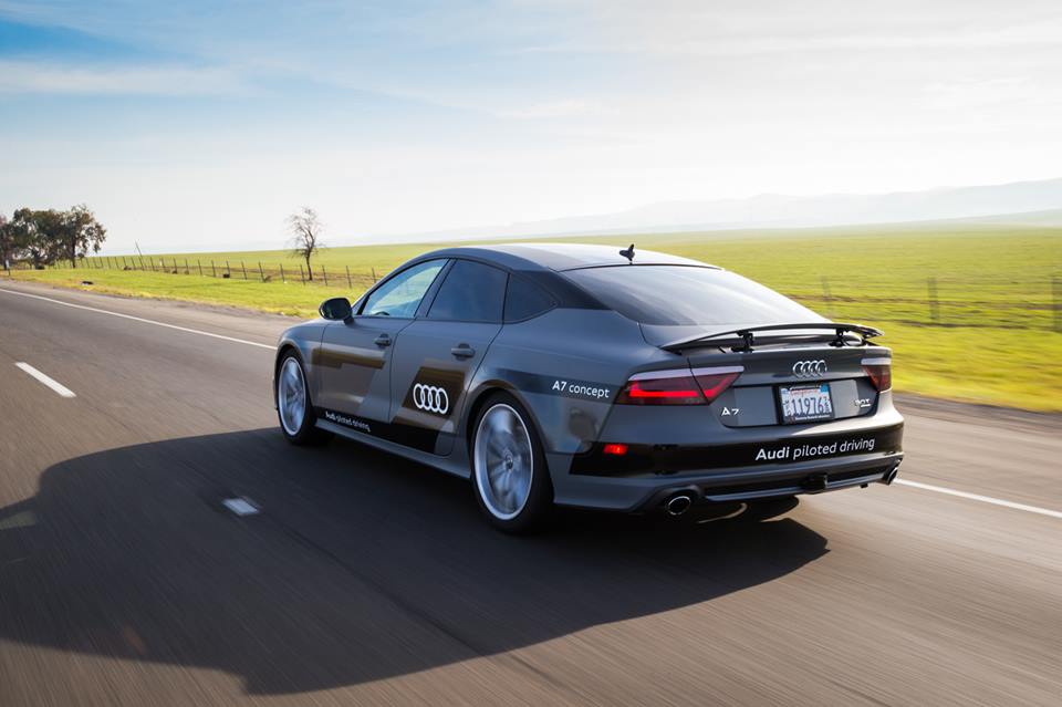 Zelfrijdende Audi A7 Sportback van Silicon Valley naar Las Vegas gereden voor CES 2015.
