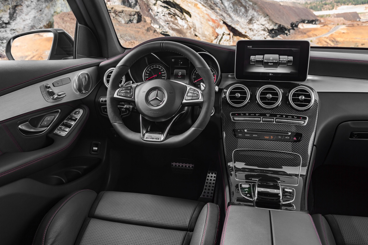 Mercedes voegt een zescilinder toe aan het gamma van de GLC. De 3.0 V6 biturbo is voorbehouden aan de Mercedes-AMG GLC 43 4Matic.