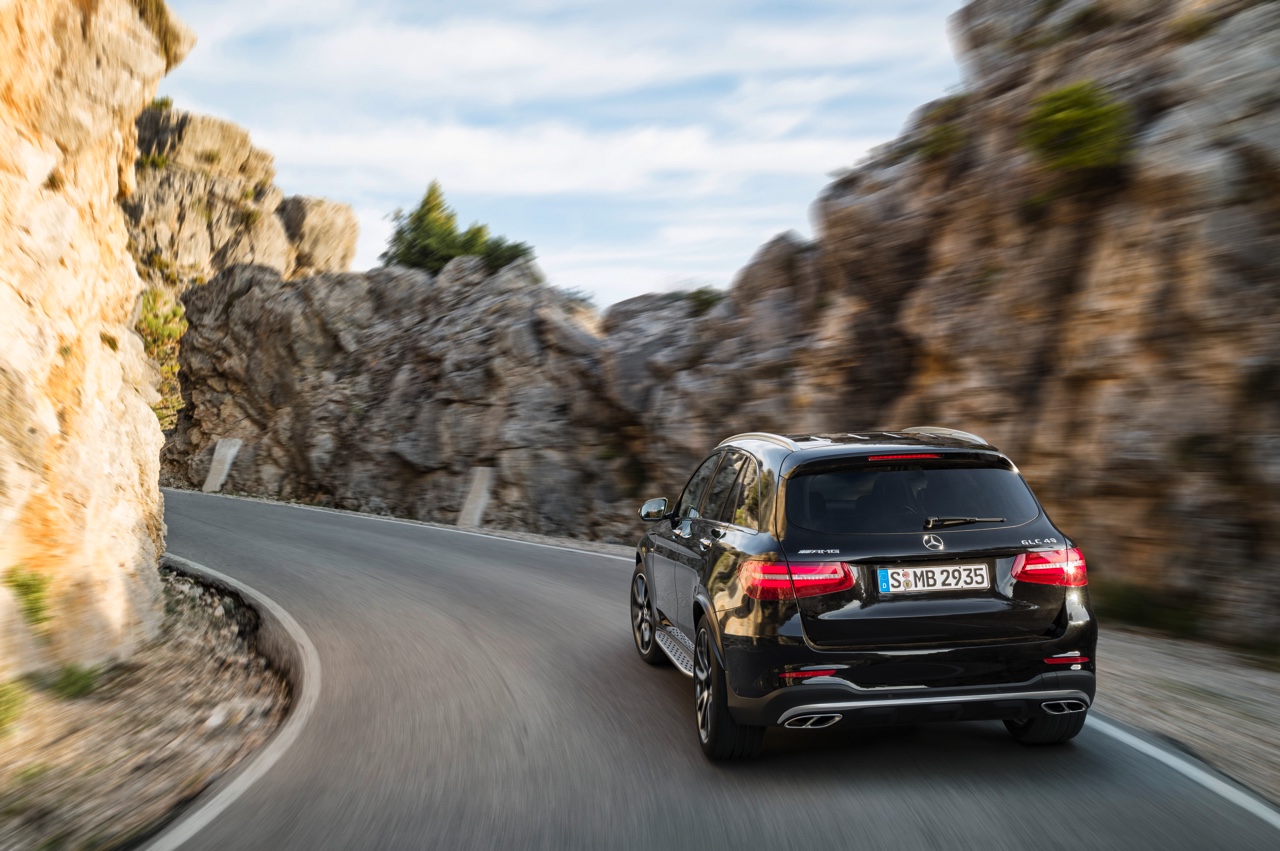 Mercedes voegt een zescilinder toe aan het gamma van de GLC. De 3.0 V6 biturbo is voorbehouden aan de Mercedes-AMG GLC 43 4Matic.