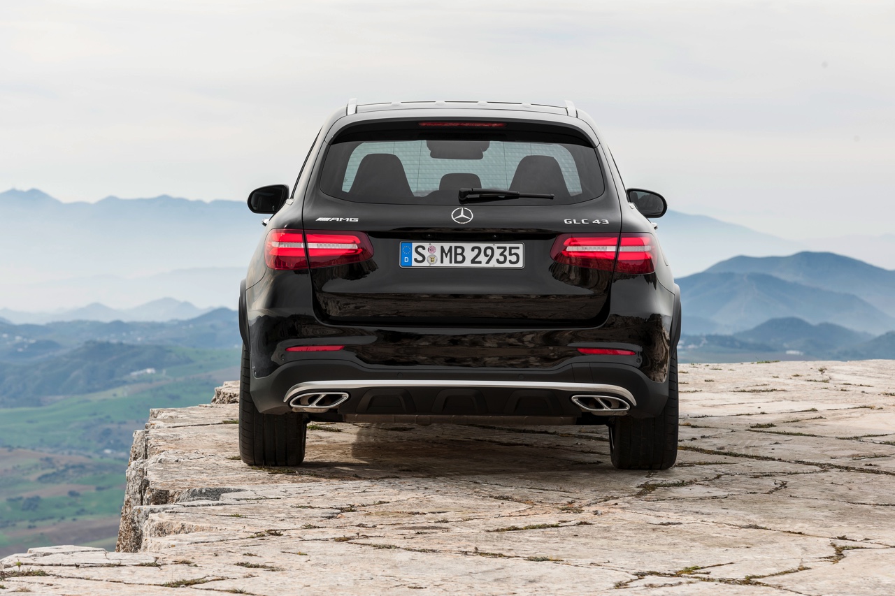 Mercedes voegt een zescilinder toe aan het gamma van de GLC. De 3.0 V6 biturbo is voorbehouden aan de Mercedes-AMG GLC 43 4Matic.