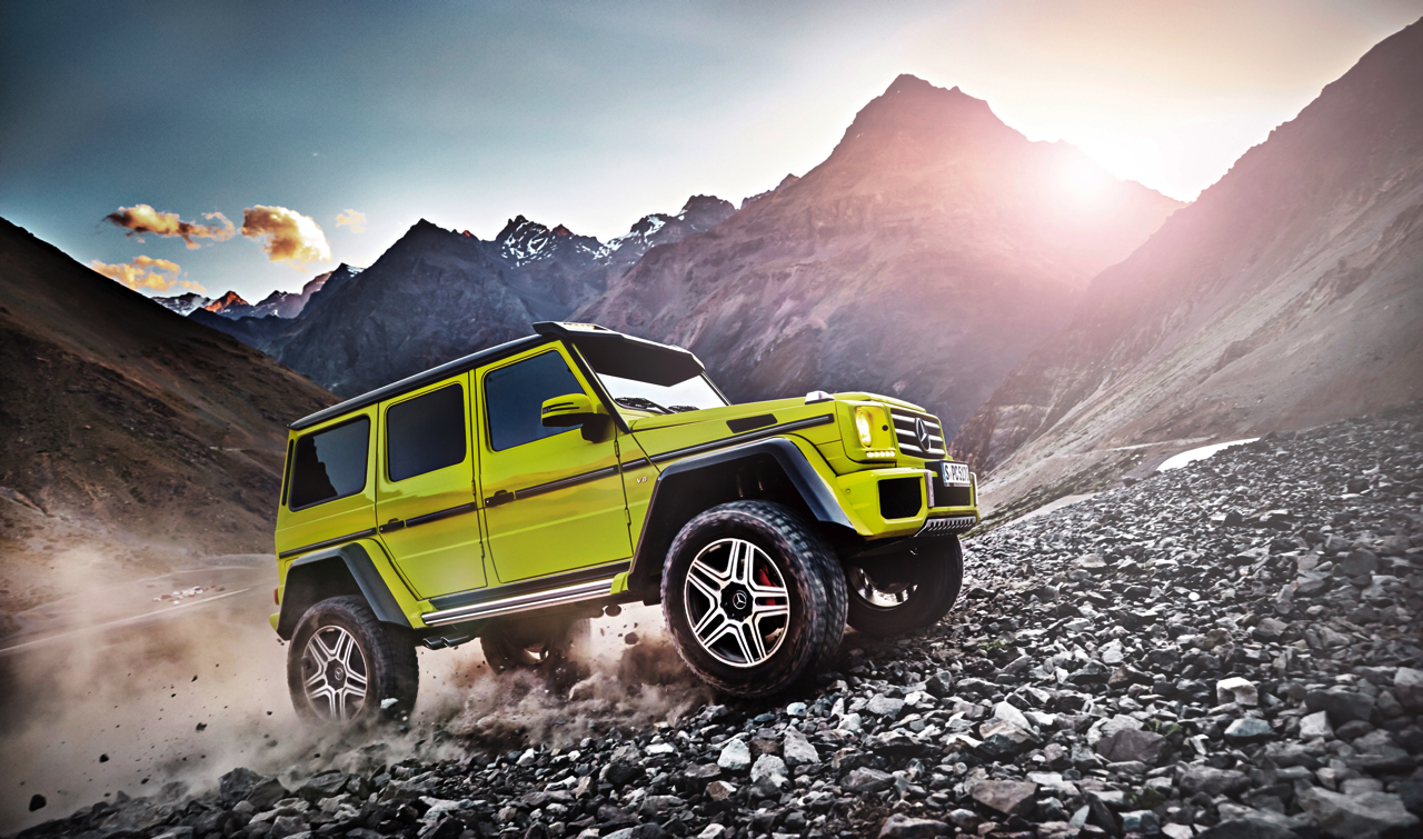 Mercedes-Benz G 500 4x4 doet extra stoer met 422 pk V8, 22 inch wielen, designo-details en utilitaire portaalassen.