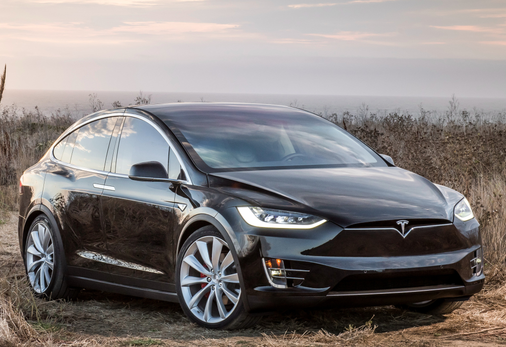 Tesla Model X goedkoper dankzij 60D uitvoering voor prijzen vanaf 87.800 euro.
